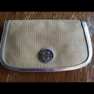 Tory Burch Silver Chain Crossbody Purse!